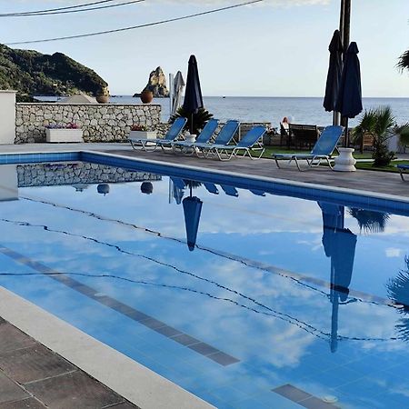 Fanis Seafront Apartments Agios Gordios  Exterior photo