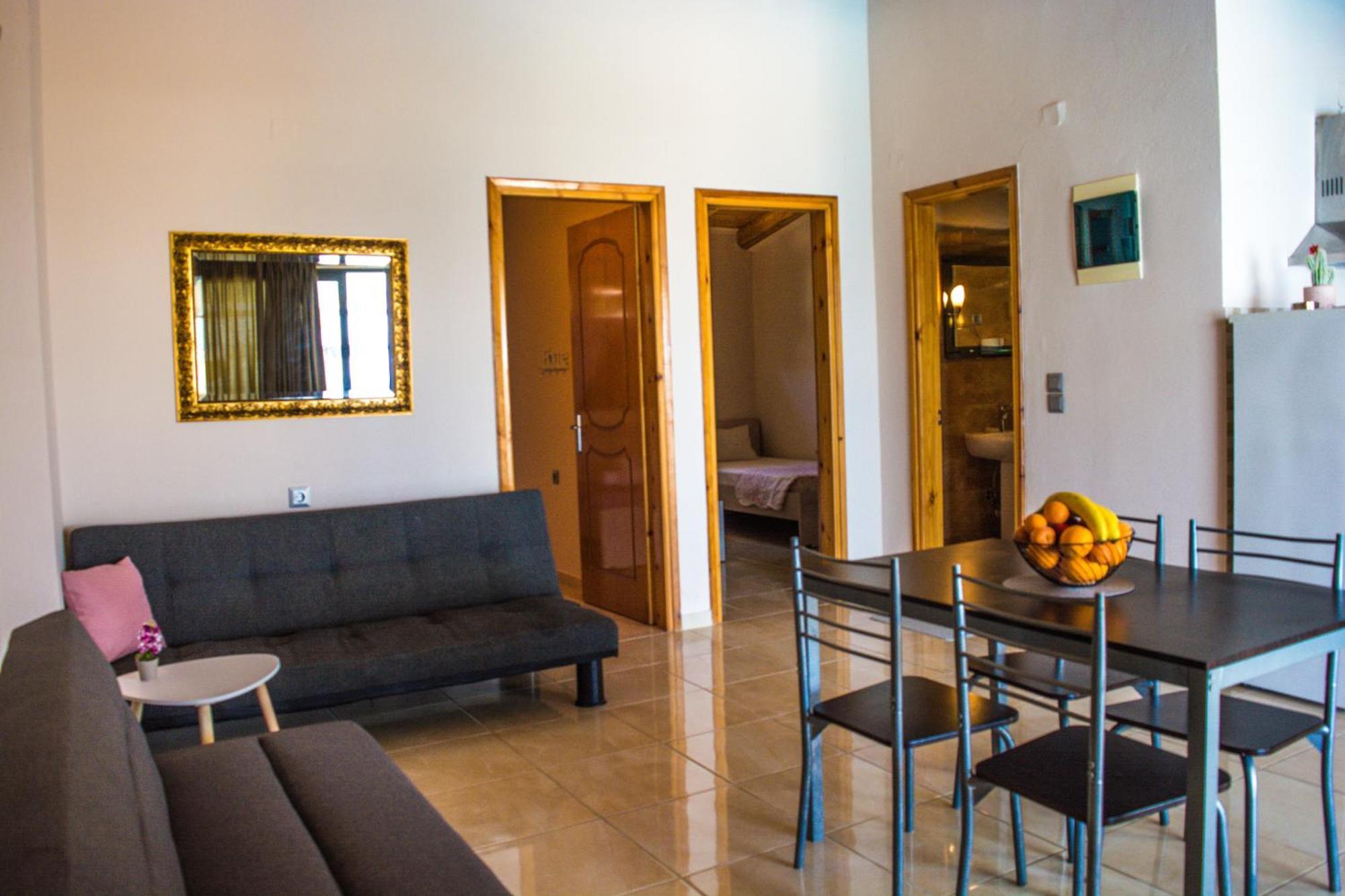 Fanis Seafront Apartments Agios Gordios  Exterior photo