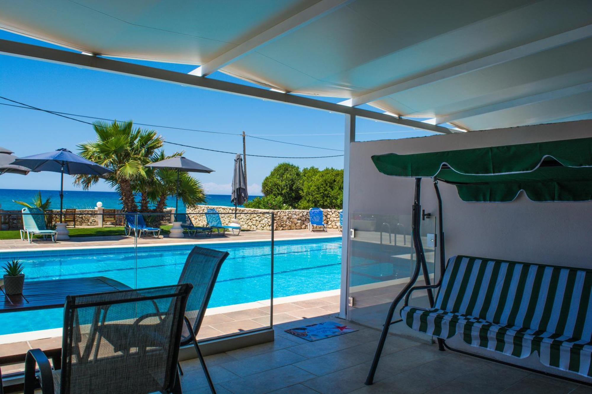 Fanis Seafront Apartments Agios Gordios  Exterior photo