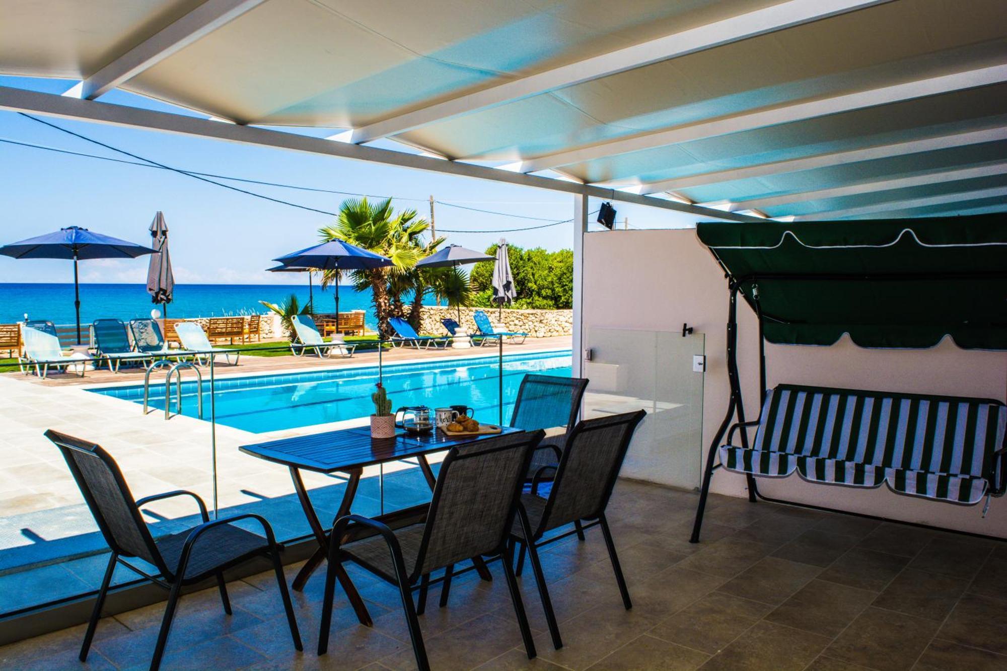 Fanis Seafront Apartments Agios Gordios  Exterior photo
