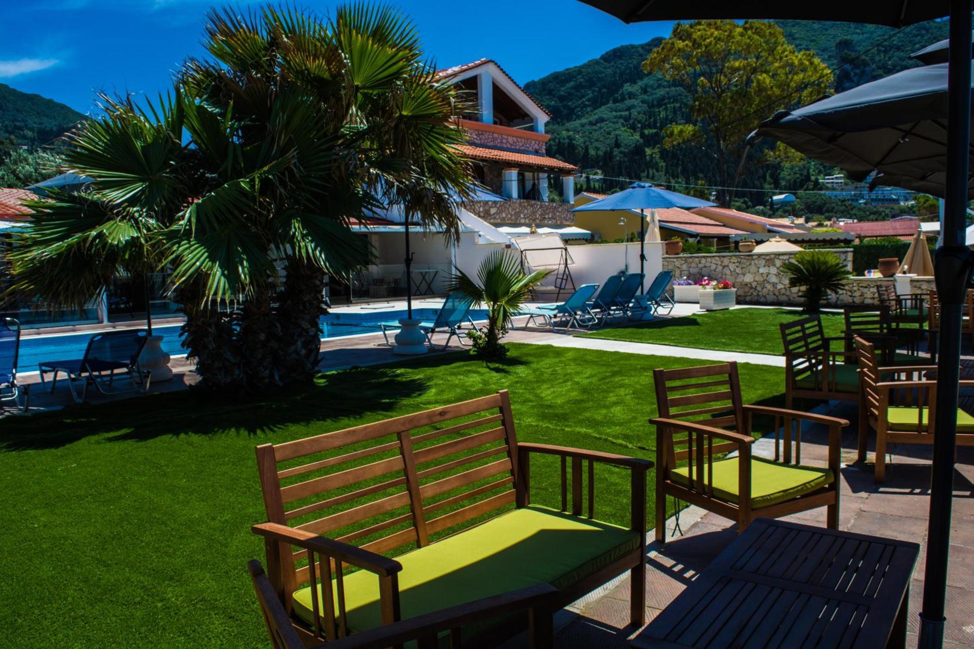 Fanis Seafront Apartments Agios Gordios  Exterior photo