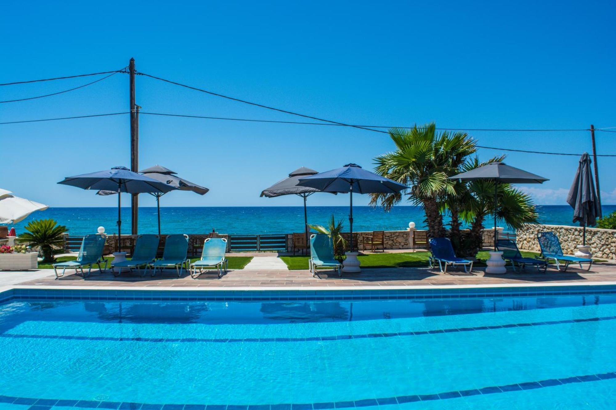 Fanis Seafront Apartments Agios Gordios  Exterior photo